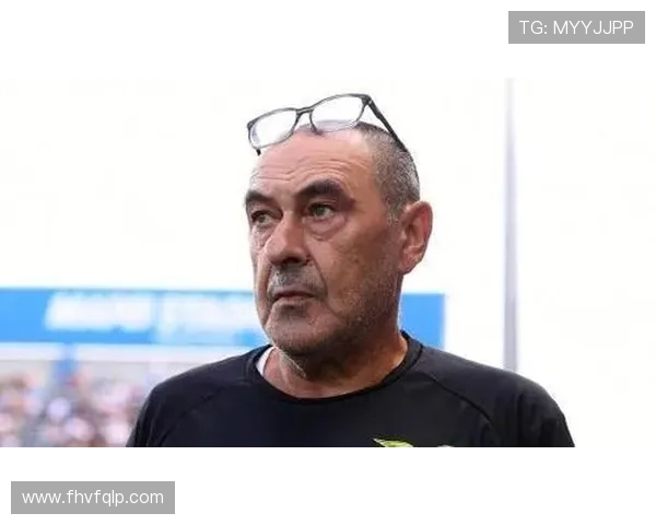 萨里怒斥裁判偏袒费耶诺德球迷泼尿拉齐奥球员遭不公警告